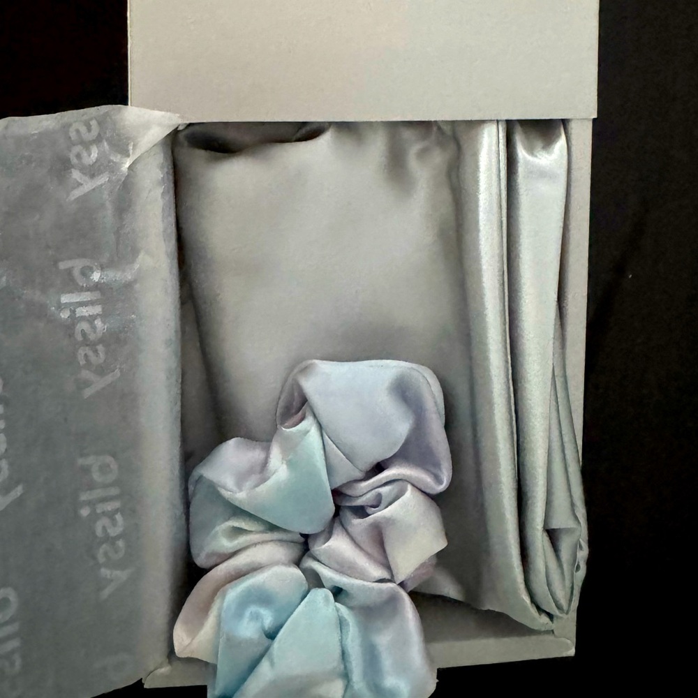 BLISSY pillowcase & scrunchie set!